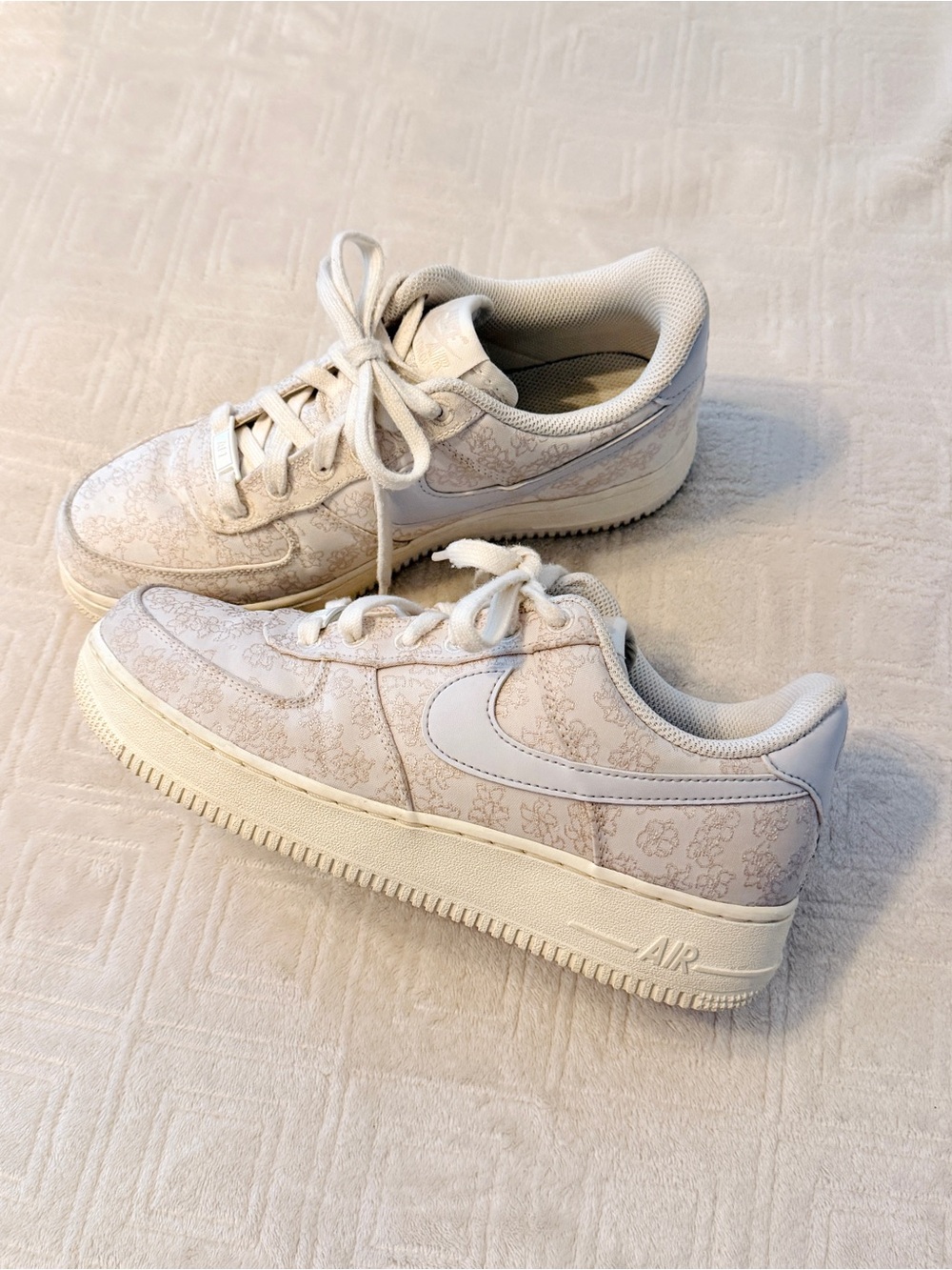 Nike Air Force 1 Low ‘07 SE Jacquard Floral Women’s Sz 8 embroidered sneakers